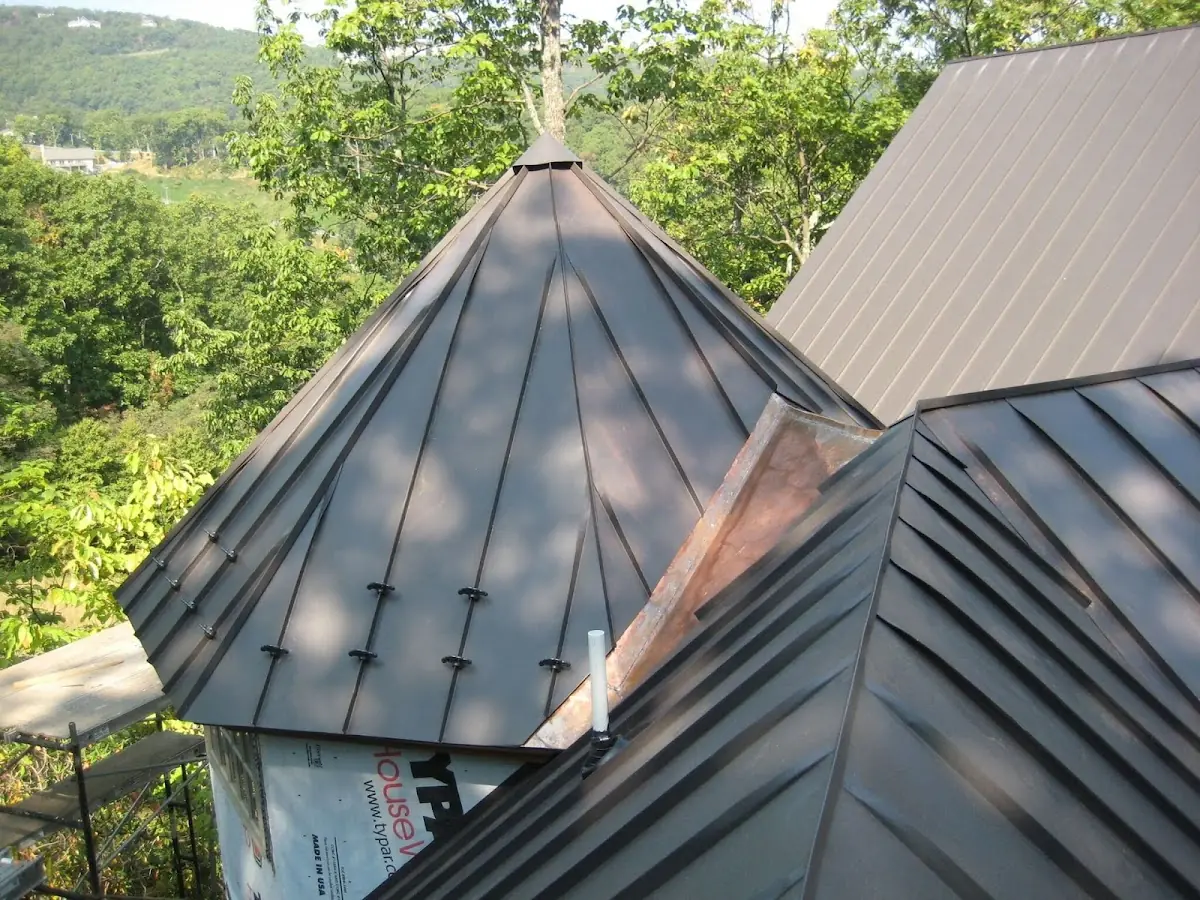 Professional Roof Tarp Installation by Craftsman Roofing in Waynesborough Woods